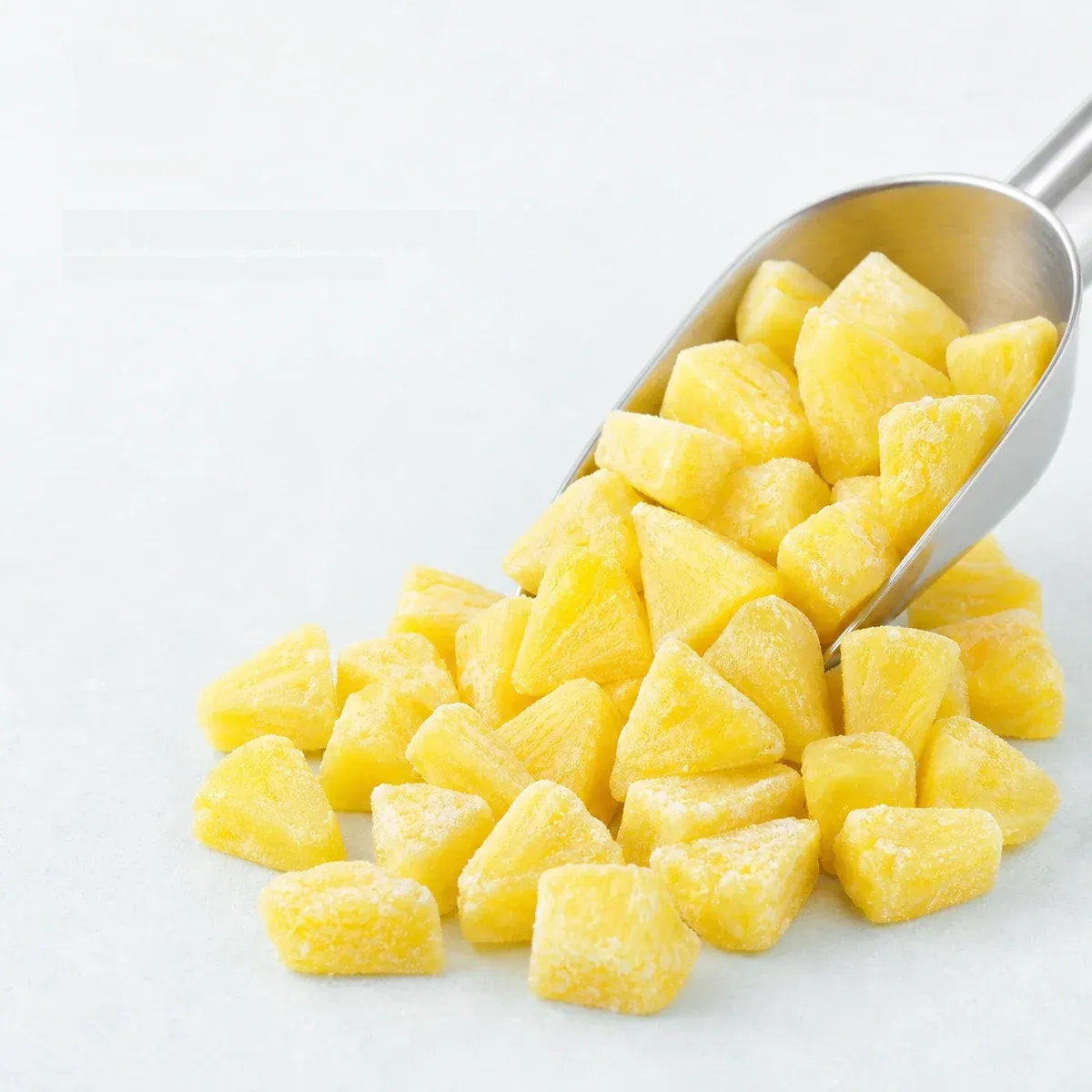 IQF frozen pineapple chunks